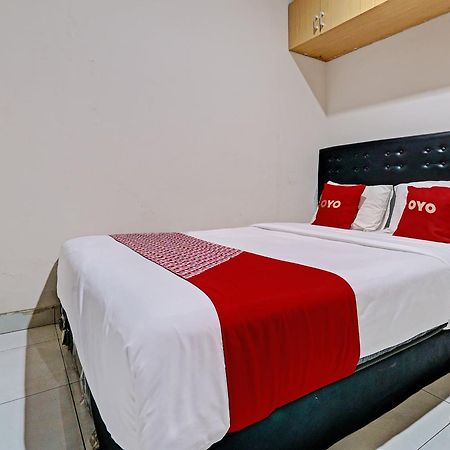 Oyo 92772 Losmen Diah Syariah Langsa Esterno foto